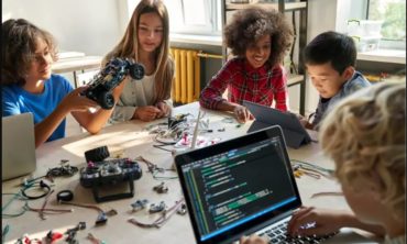 Imagem de Despertando Mentes Criativas: O Ensino de Robótica e Tecnologia Desde a Infância