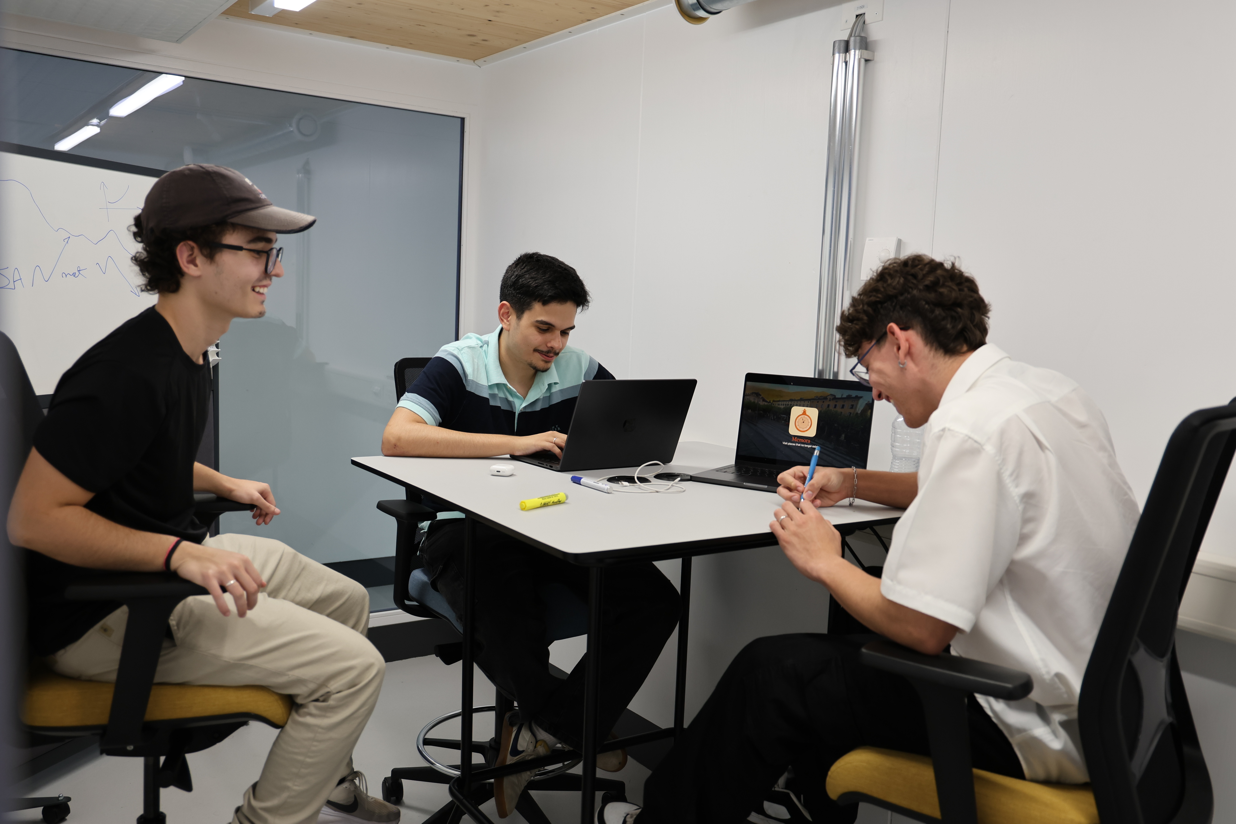Estudantes do Apple Academy do Instituto ELDORADO participam do Idiap Create Challenge, na Suíça